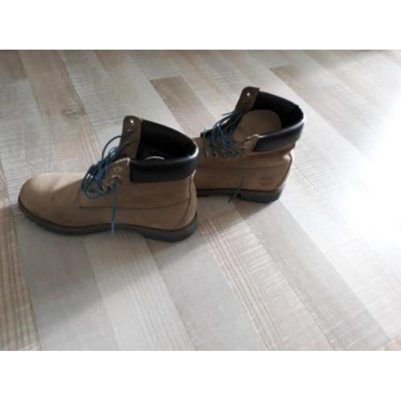 Te koop aangeboden stevige wandelschoenen maat 44