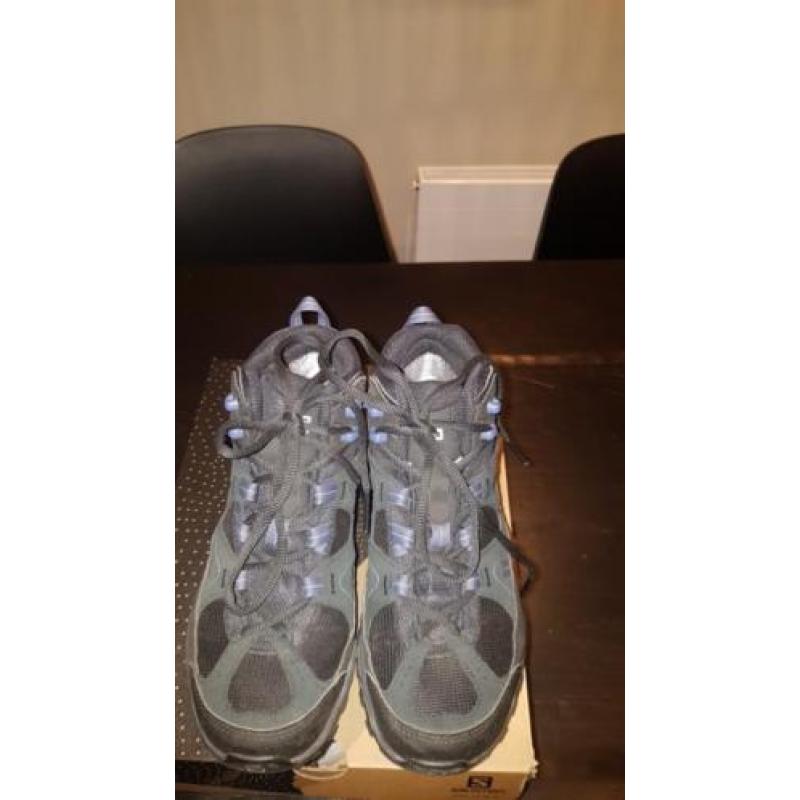 Wandelschoenen maat 38 Salomon.