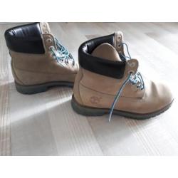 Te koop aangeboden stevige wandelschoenen maat 44