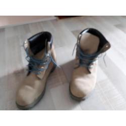 Te koop aangeboden stevige wandelschoenen maat 44
