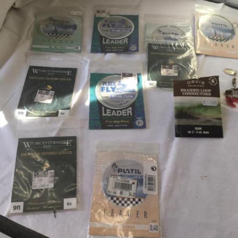 Diverse vismaterialen . Per foto in één koop